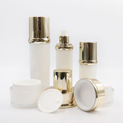 Op maat gemaakte pomp en dop cosmetische verpakkingsset met acryldop