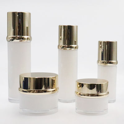 Op maat gemaakte pomp en dop cosmetische verpakkingsset met acryldop